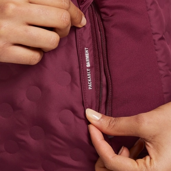 Nike Aeroloft Goose Down Running Vest - Picture 15 of 15